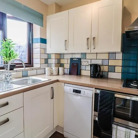 Spacious 1 Bed Flat-Free Parking Hillingdon Exterior photo