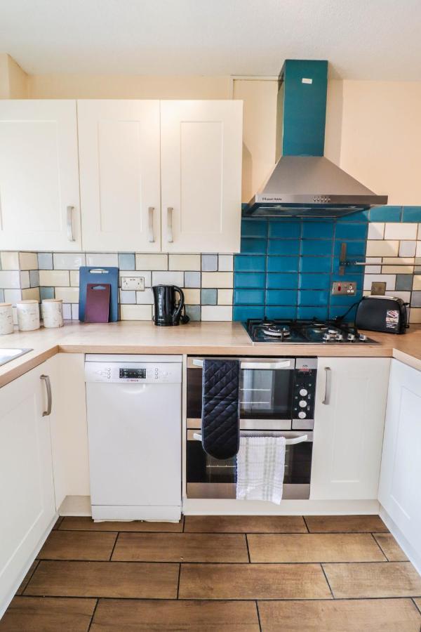 Spacious 1 Bed Flat-free Parking Apartment