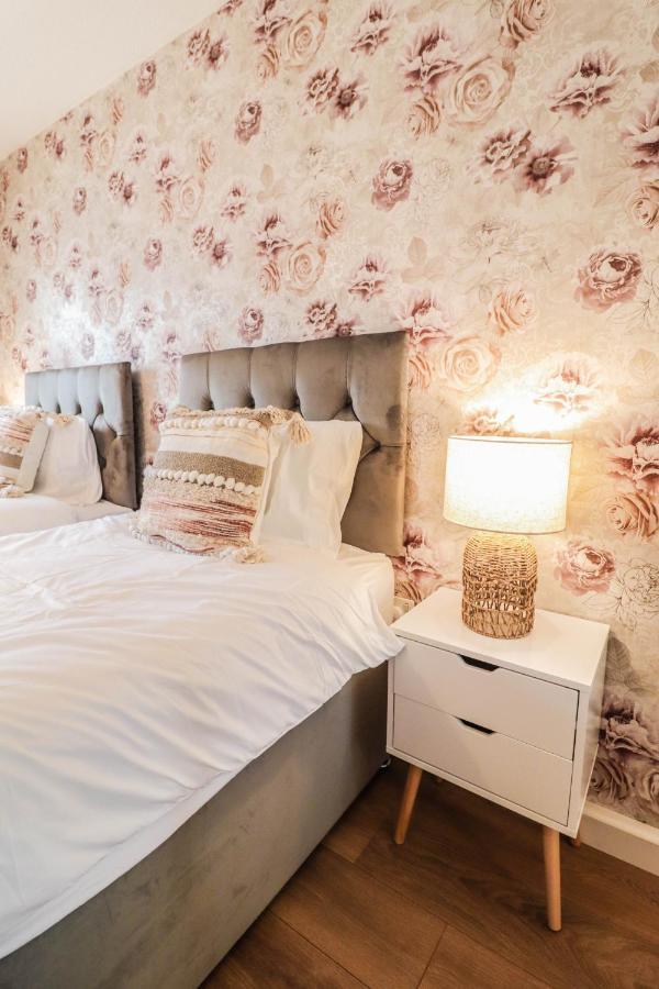 Apartment Spacious 1 Bed Flat-free Parking