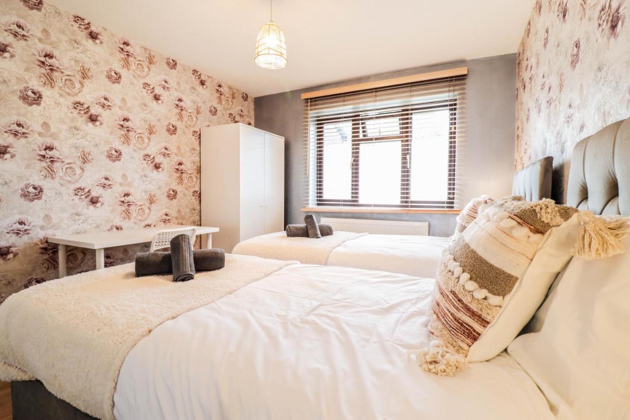 Spacious 1 Bed Flat-free Parking Apartment Hillingdon