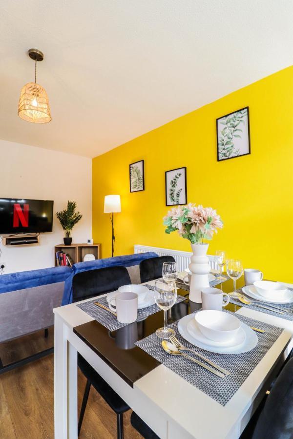 Spacious 1 Bed Flat-free Parking
