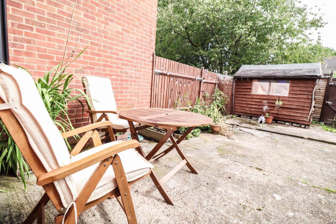 Spacious 1 Bed Flat-free Parking Apartment