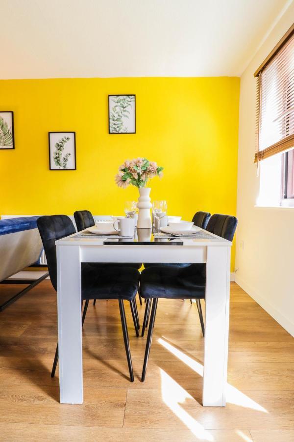 Spacious 1 Bed Flat-free Parking Apartment *