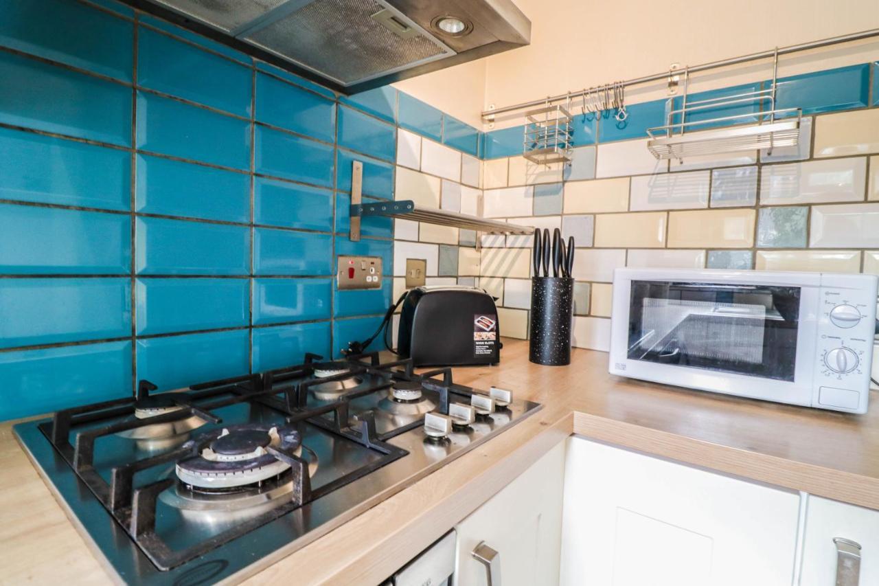 Spacious 1 Bed Flat-free Parking * Hillingdon