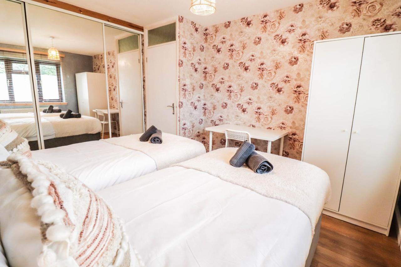 Spacious 1 Bed Flat-free Parking